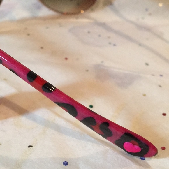 OVERSIZED BETSEY JOHNSON AVIATORS NWT - Picture 6 of 7